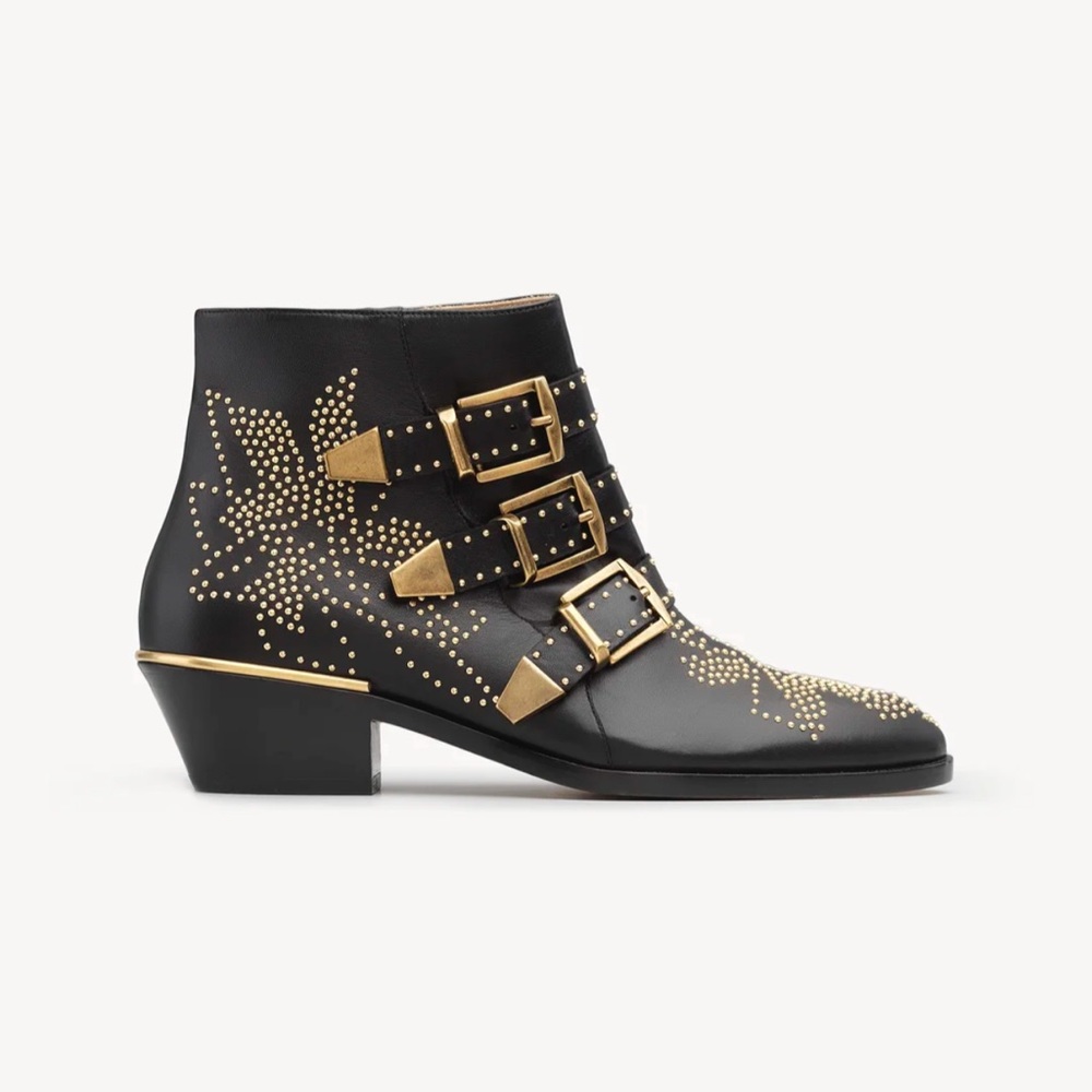 Chloe Susanna Boots in Black leather / Gold studded hardware Size 39 size 9